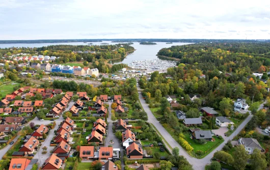 Flygfoto över bostadsområde i Täby