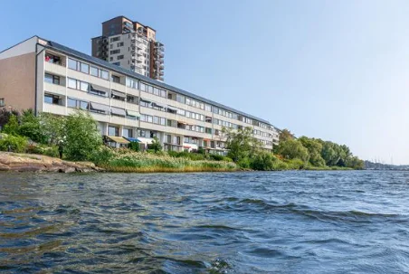 Vattnet vid hässelby Strand