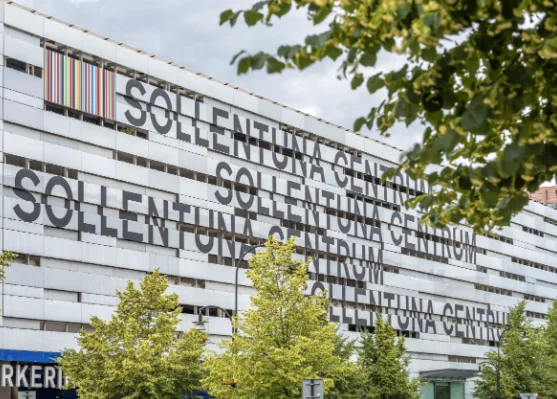 Sollentunavägen utanför Sollentuna Centrum 